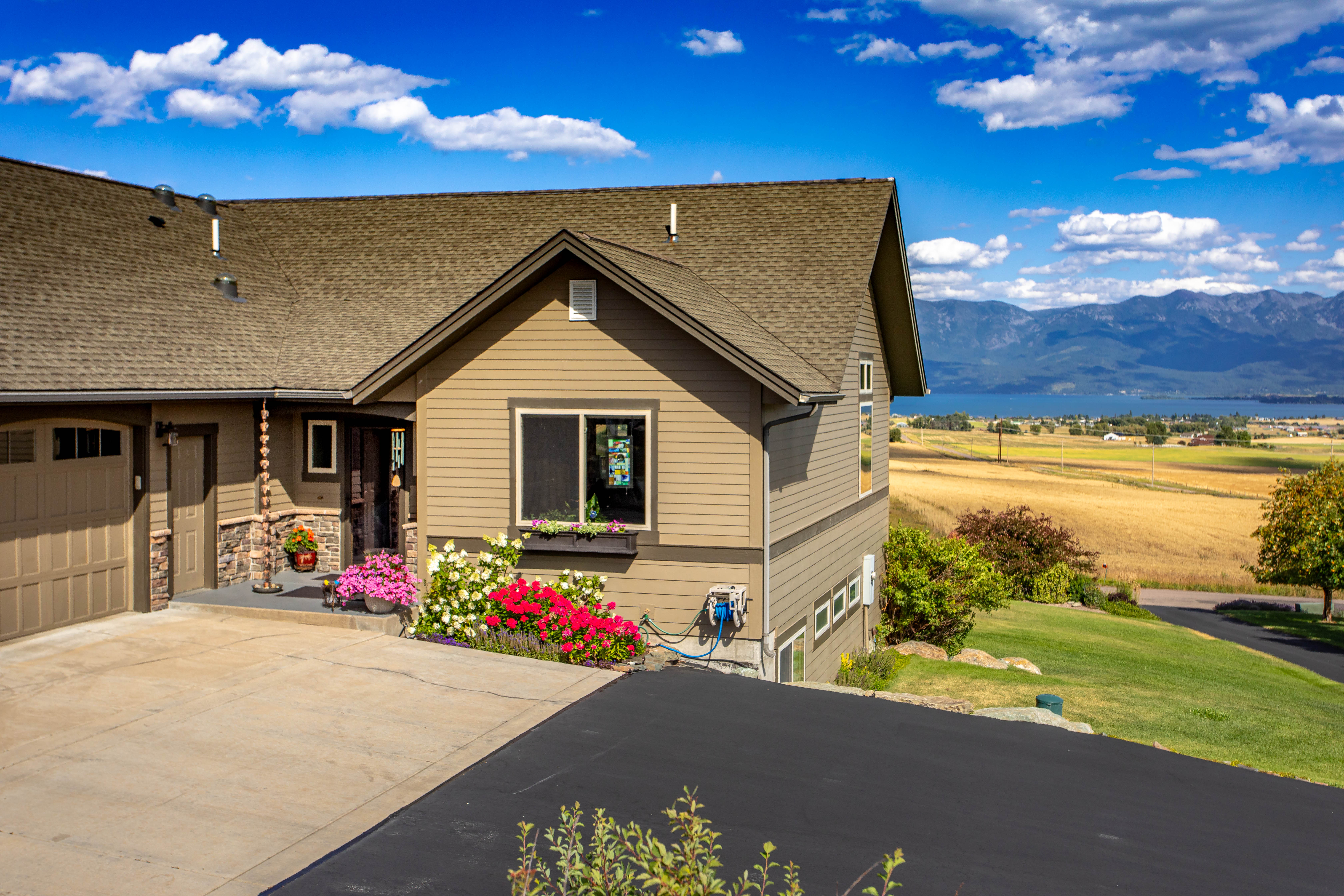 Polson, Montana, 59860, United States, 4 Bedrooms Bedrooms, ,4 BathroomsBathrooms,Residential,For Sale,1900793