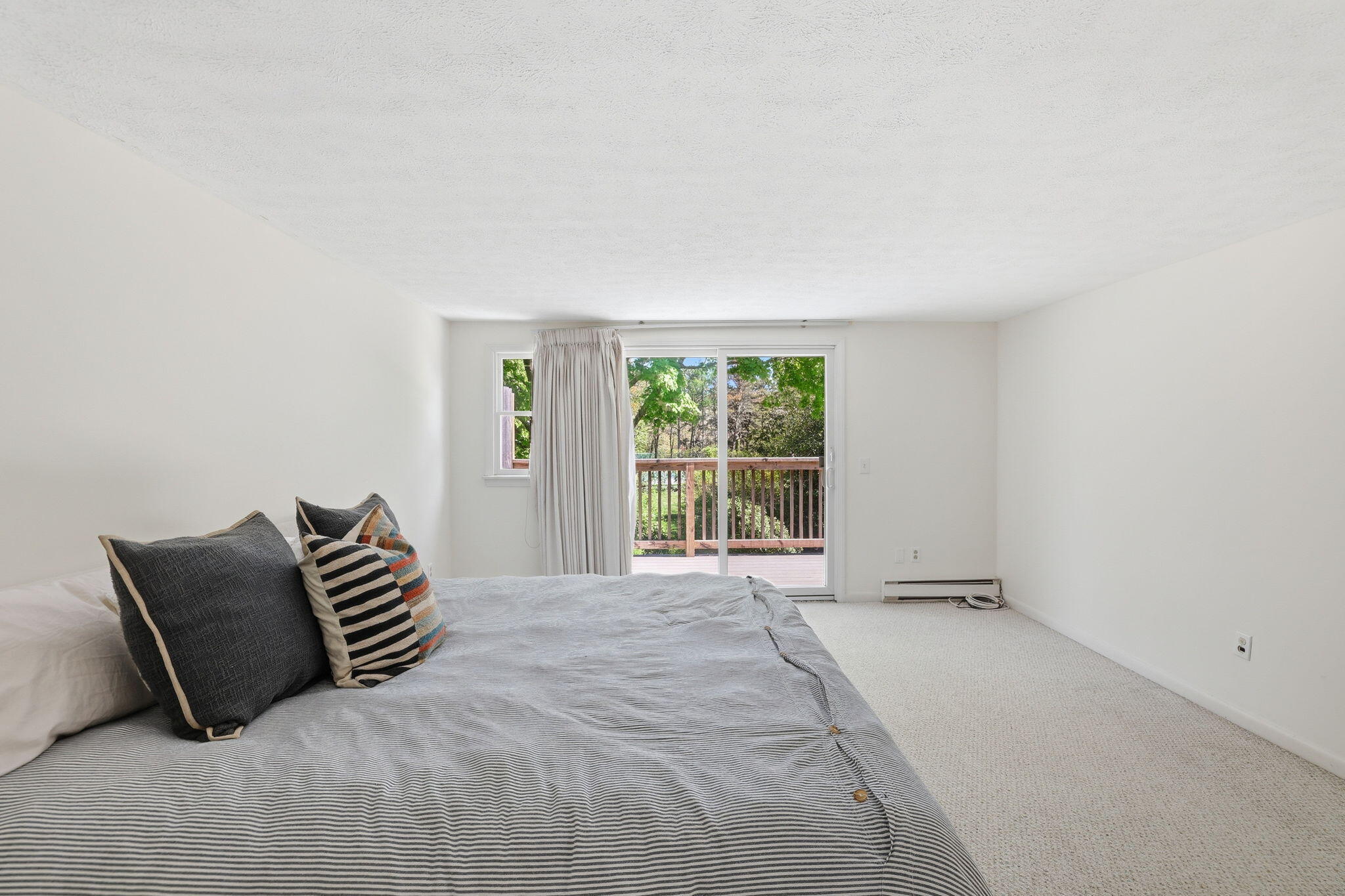  374 Davisville Road UNIT B4 - 物件實景
