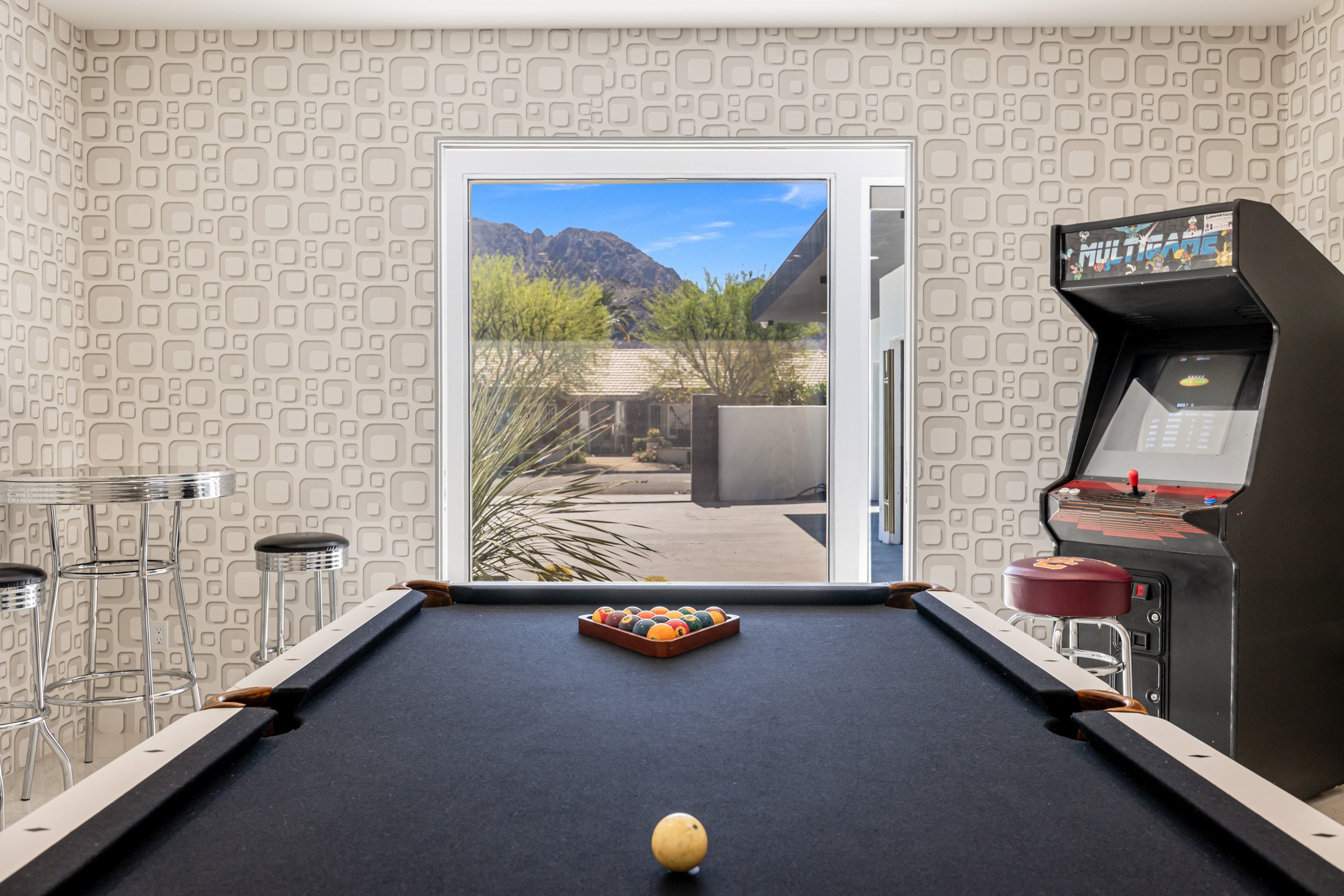  Custom Contemporary On Rare Double Indian Wells Lot - 物件實景