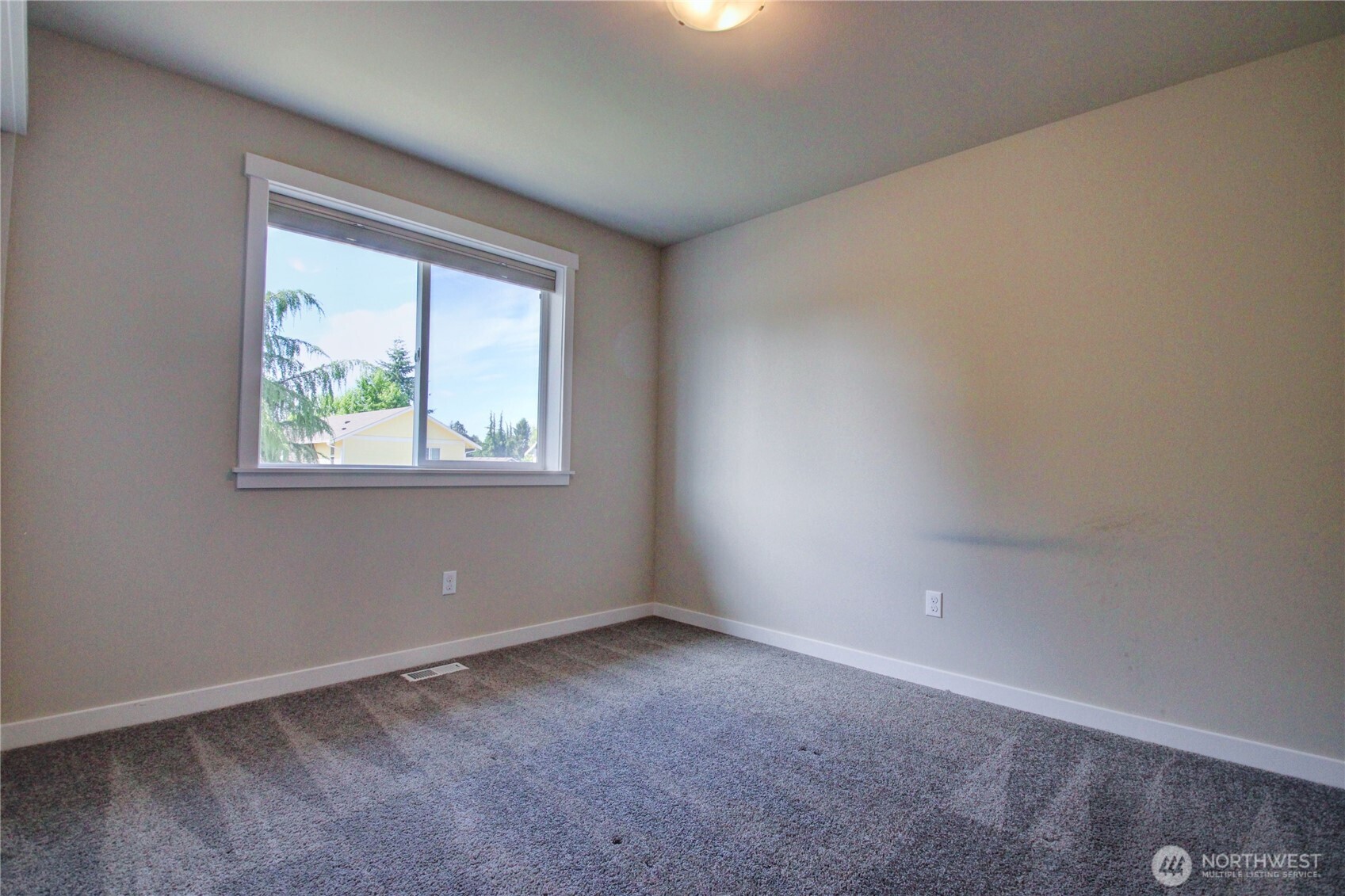 Burlington, Washington, 98233, United States, 3 Bedrooms Bedrooms, ,3 BathroomsBathrooms,Residential,For Sale,1922030