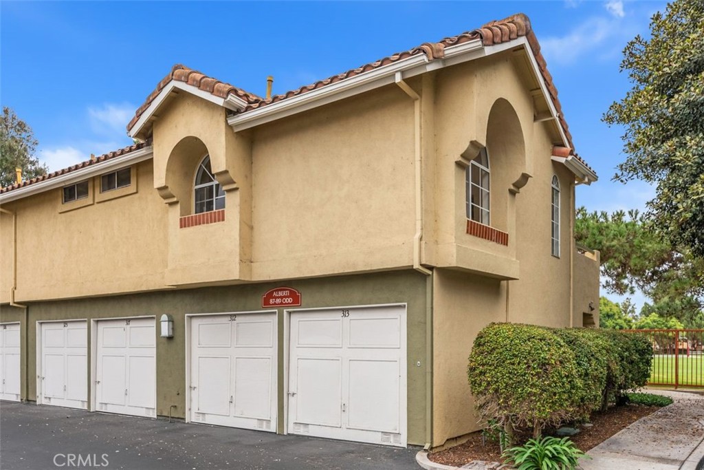 Irvine, California, 92614, United States, 2 Bedrooms Bedrooms, ,2 BathroomsBathrooms,Residential,For Sale,1901676