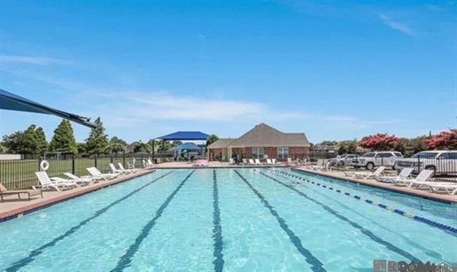 Baton Rouge, Louisiana, 70810, United States, 3 Bedrooms Bedrooms, ,3 BathroomsBathrooms,Residential,For Sale,1989243