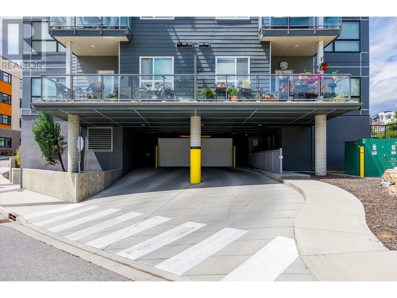 KELOWNA, British Columbia, V1V 2E6, CA, 2 Bedrooms Bedrooms, ,2 BathroomsBathrooms,Residential,For Sale,1961044