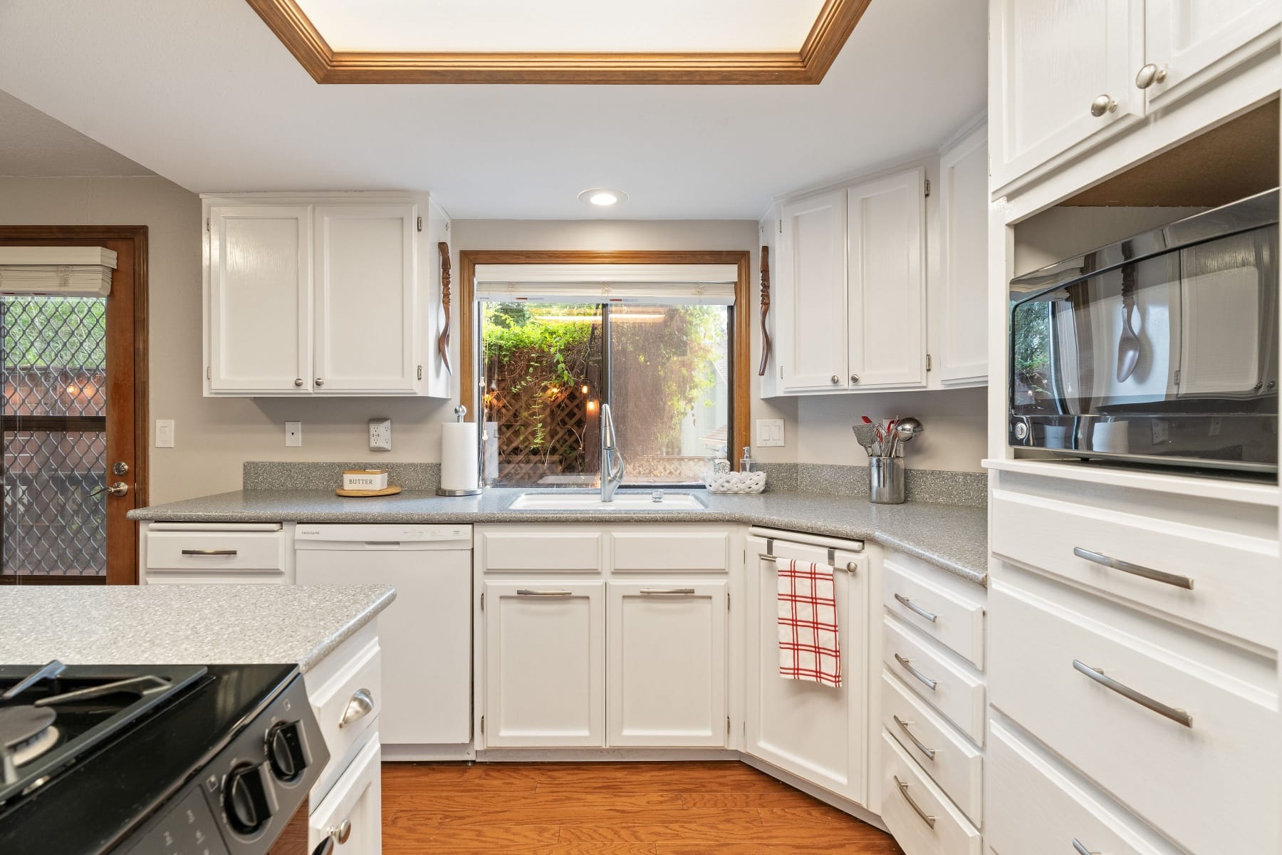  8005 SW CHURCHILL CT Tigard, OR 97224 - 物件實景