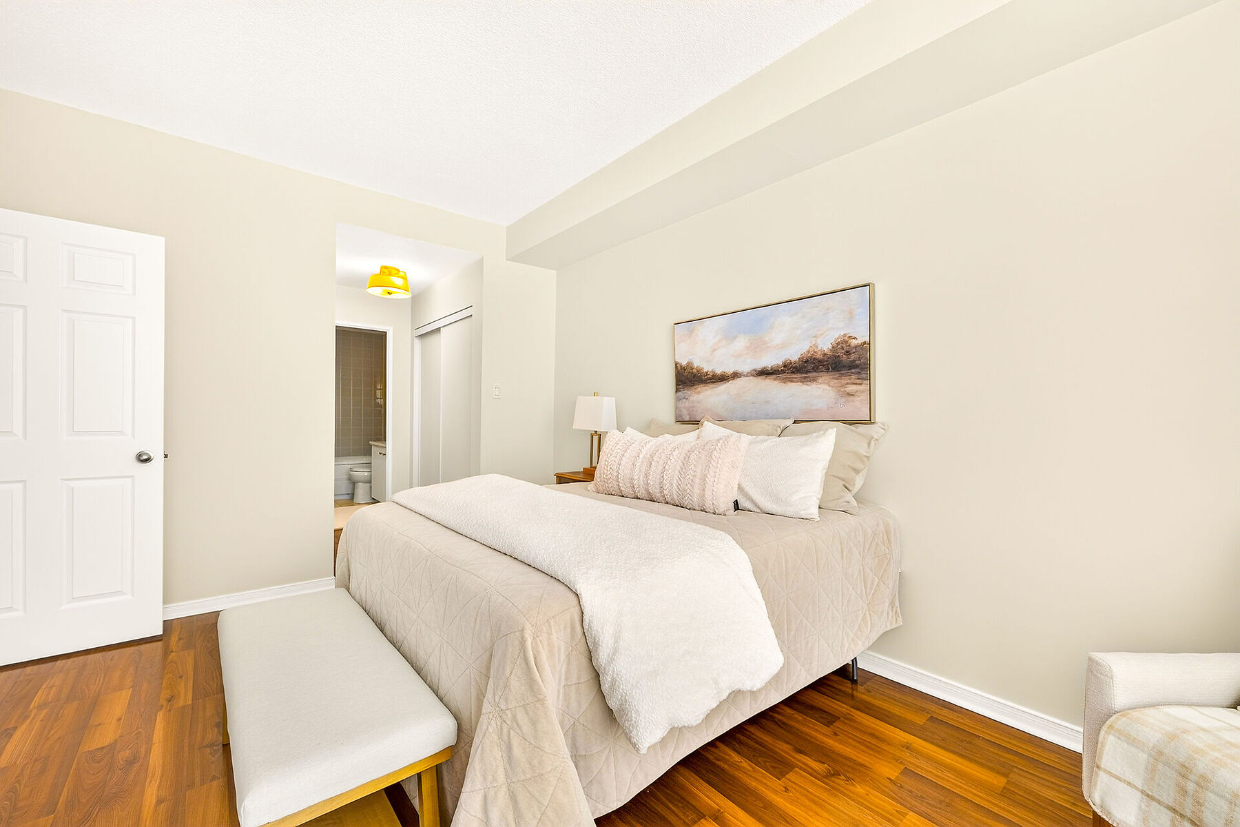  Desirable Waterfront Condo - 物件實景