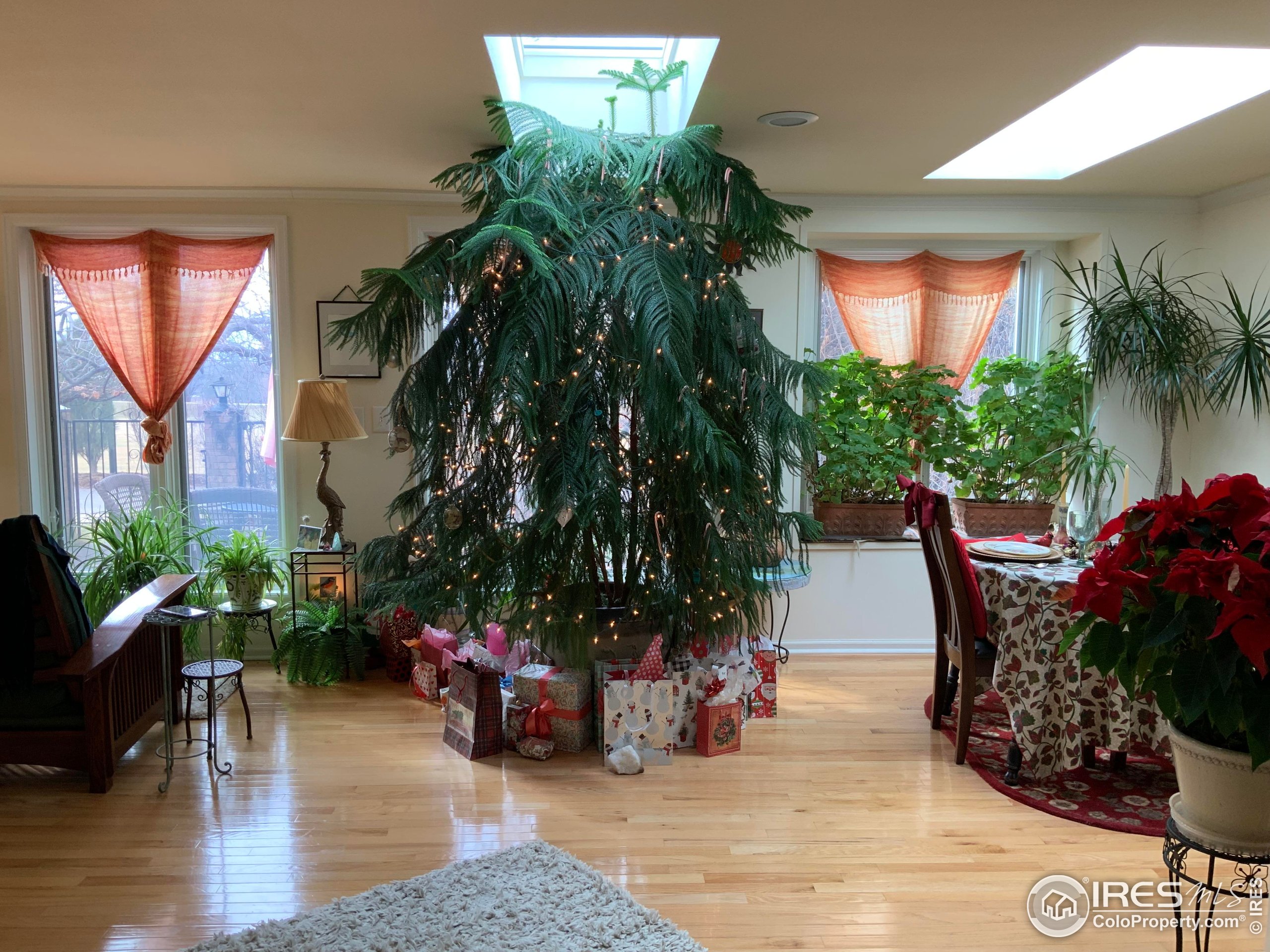 Boulder, Colorado, 80301, United States, 2 Bedrooms Bedrooms, ,2 BathroomsBathrooms,Residential,For Sale,1942273
