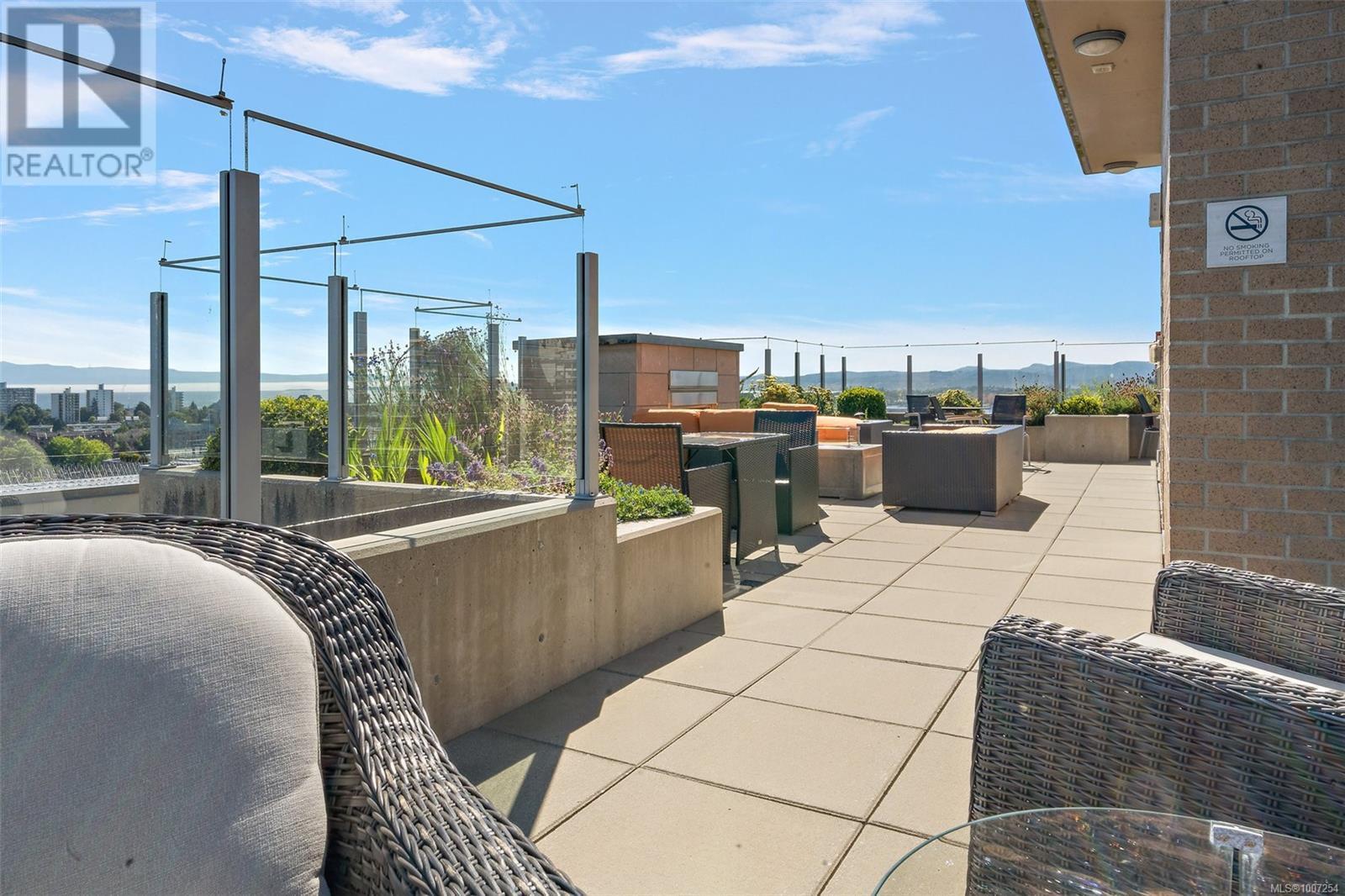 VICTORIA, British Columbia, V8W 1C7, CA, 1 Bedroom Bedrooms, ,1 BathroomBathrooms,Residential,For Sale,1895937