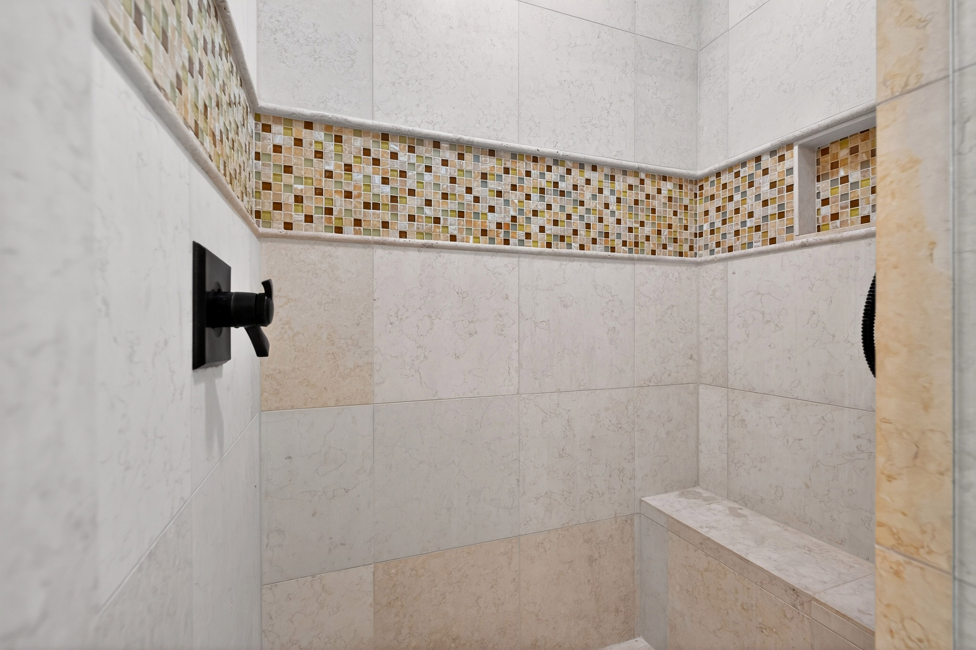  Elegant Home Offering Luxury, Functionality, and Privacy - 物件實景