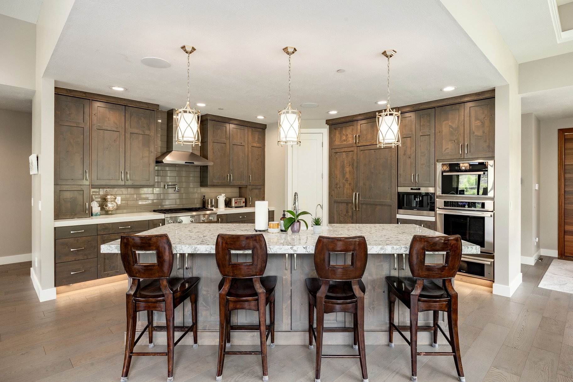  Mountain Contemporary Masterpiece with Panoramic Summit Creek Views - 物件實景