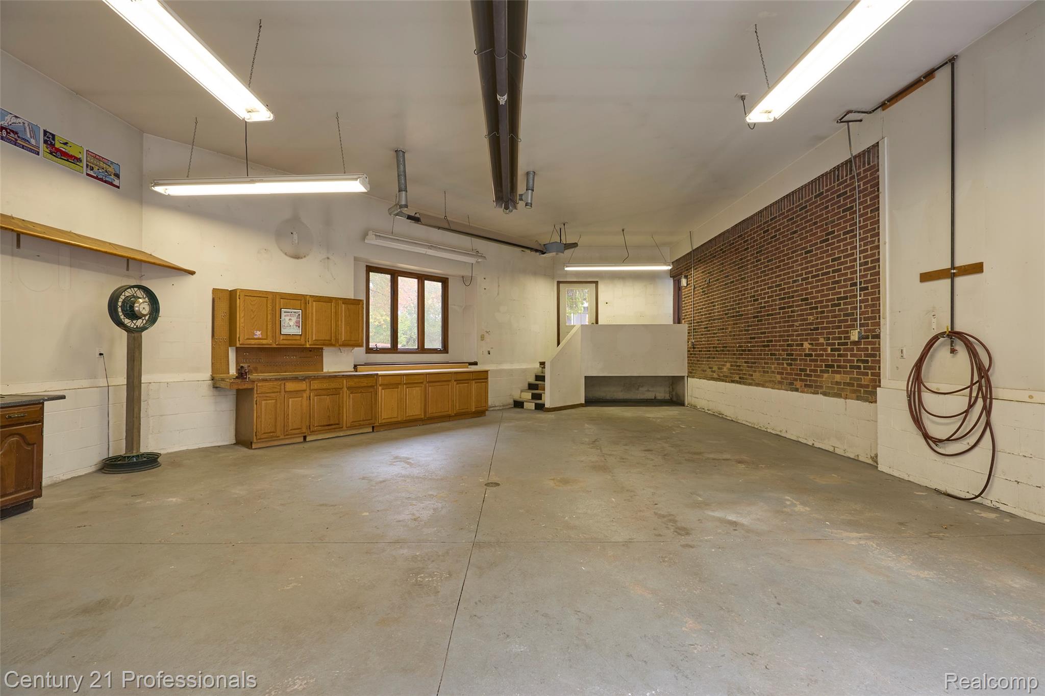 Rochester, Michigan, 48306, United States, 5 Bedrooms Bedrooms, ,6 BathroomsBathrooms,Residential,For Sale,1987117