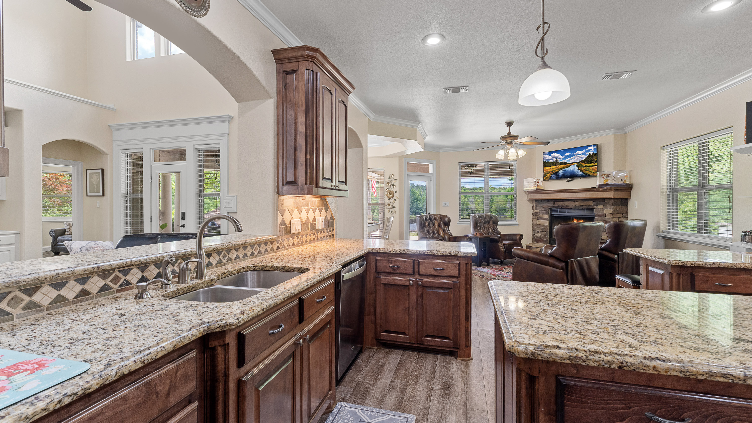  1411 County Road 4120, Atlanta, TX, 75551 - 物件實景