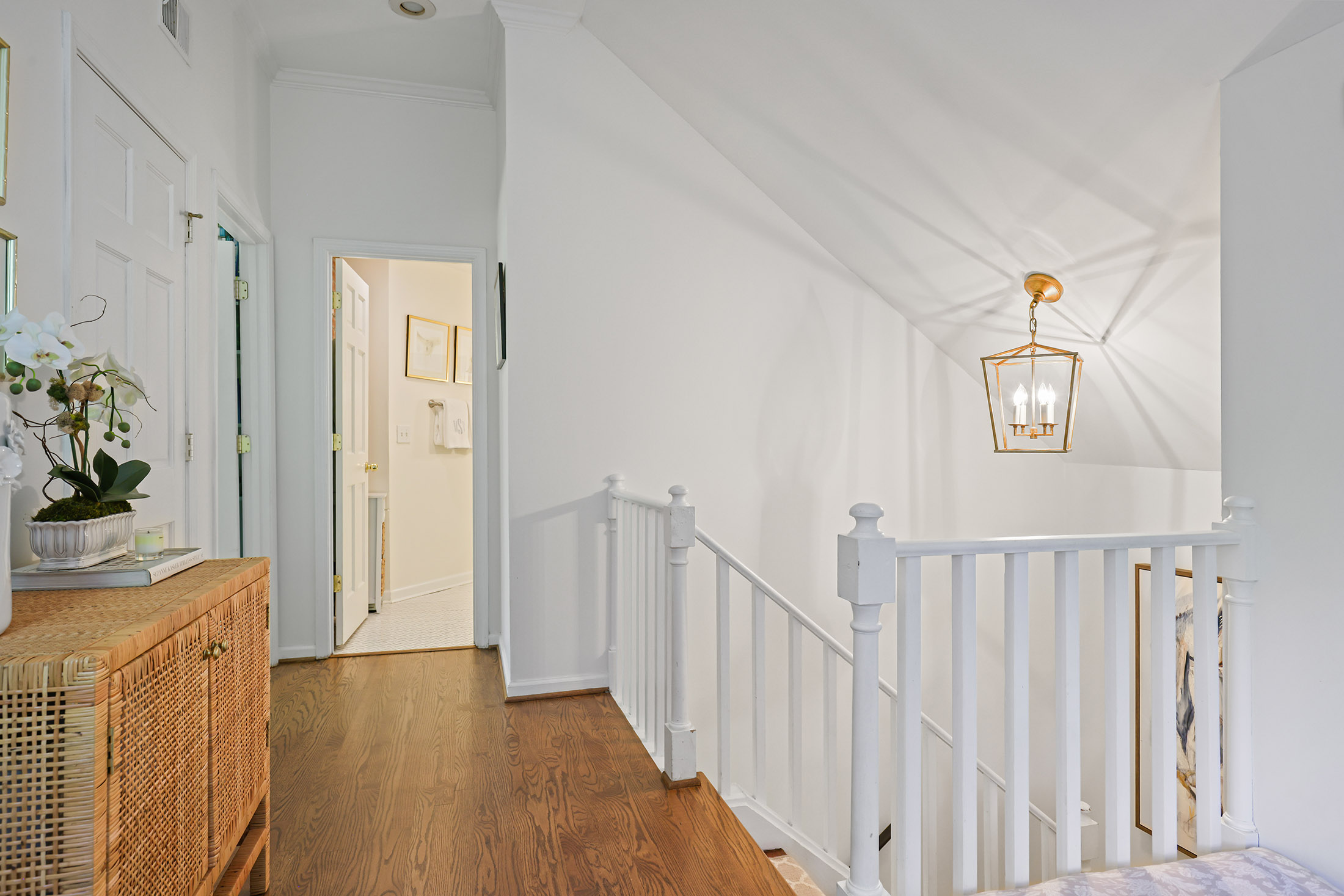  Charming Cottage in the Heart of Sought-after Peachtree Hills - 物件實景