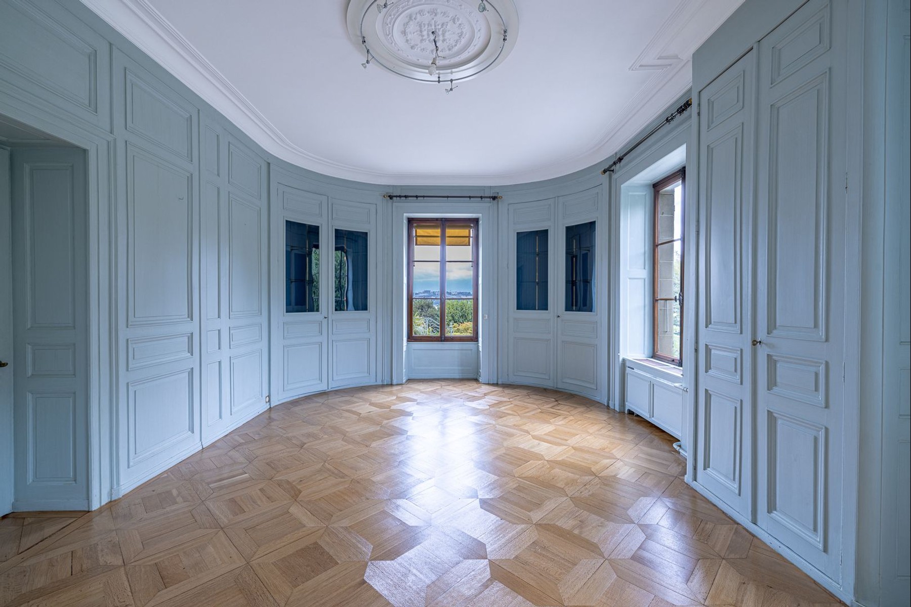  Stunning Mansion 
Rampe de Cologny - 物件實景