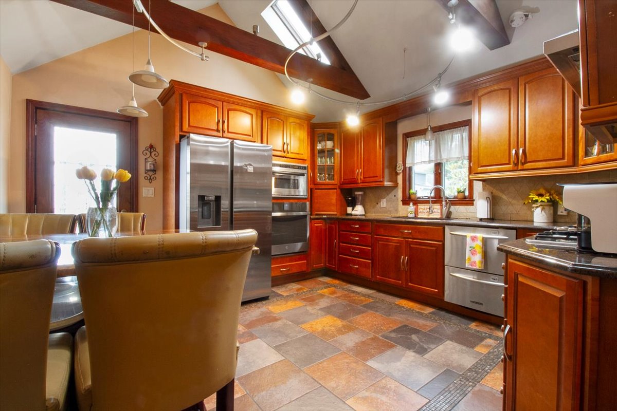 Yorktown Heights, New York, 10598, United States, 3 Bedrooms Bedrooms, ,2 BathroomsBathrooms,Residential,For Sale,1975256