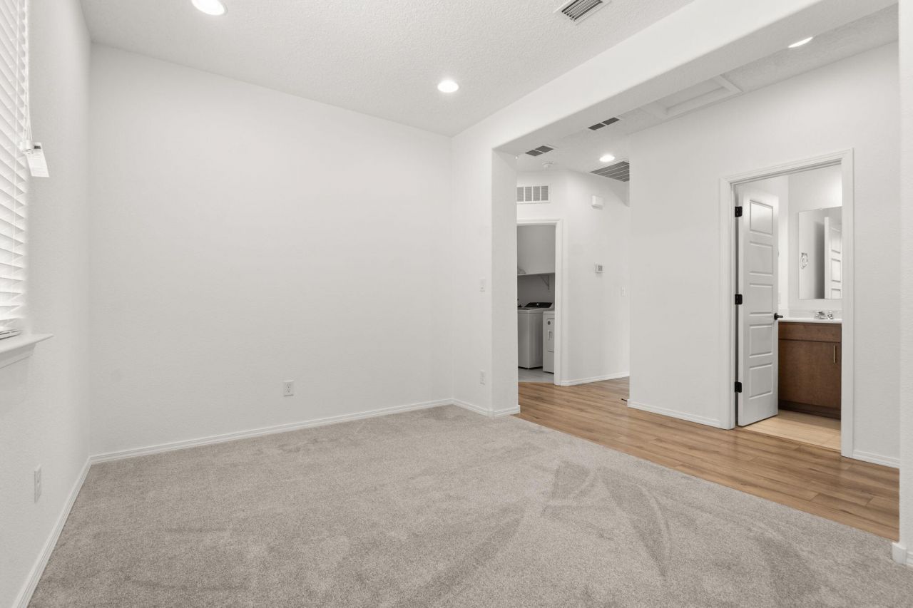 Albuquerque, New Mexico, 87120, United States, 4 Bedrooms Bedrooms, ,2 BathroomsBathrooms,Residential,For Sale,1917579