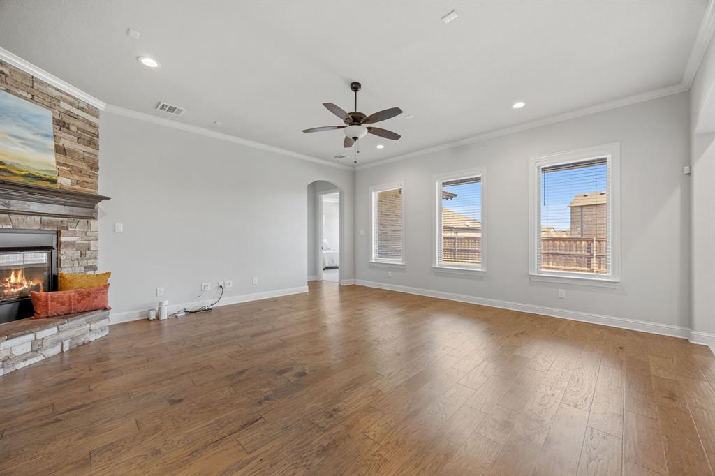 Mansfield, Texas, 76063, United States, 4 Bedrooms Bedrooms, ,4 BathroomsBathrooms,Residential,For Sale,1881326