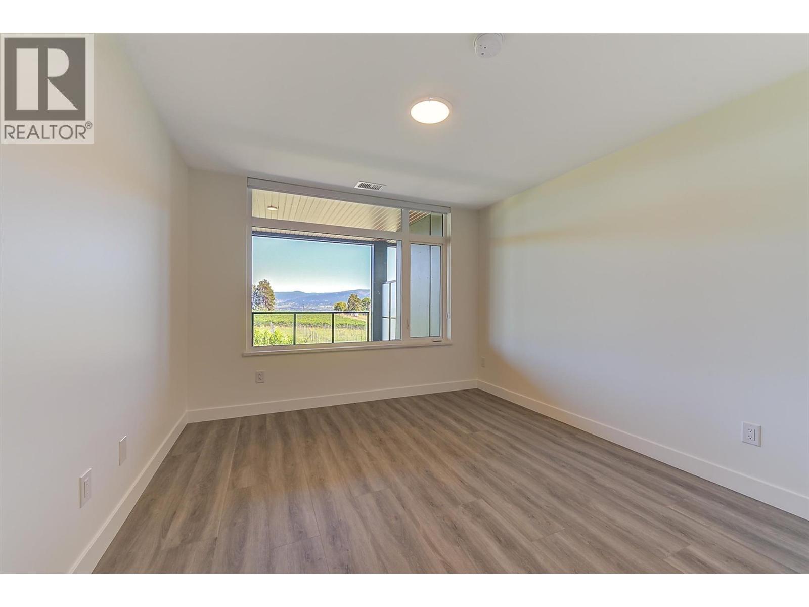 WEST KELOWNA, British Columbia, V1Z 2A9, CA, 2 Bedrooms Bedrooms, ,2 BathroomsBathrooms,Residential,For Sale,1947246