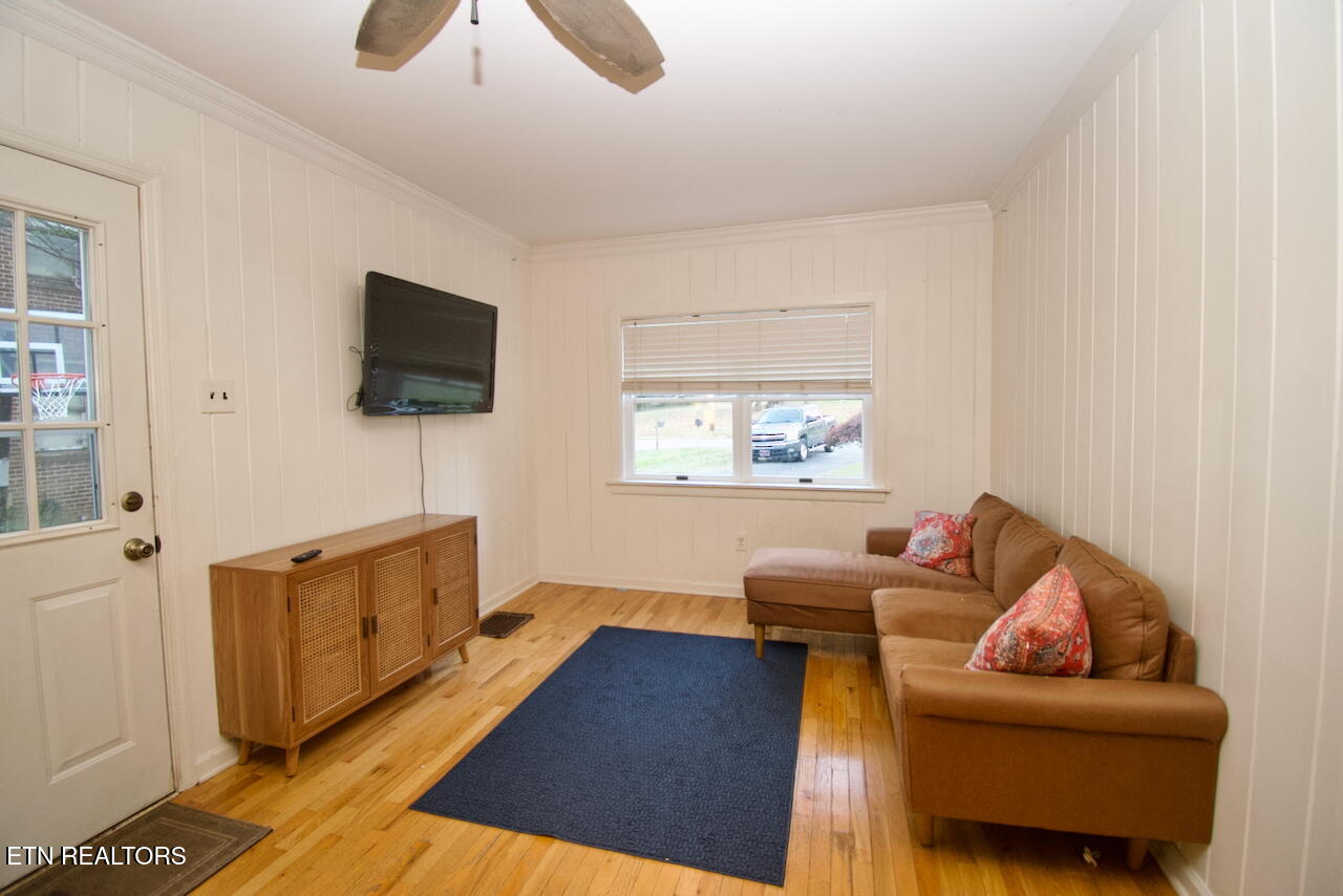 Maryville, Tennessee, 37803, United States, 4 Bedrooms Bedrooms, ,3 BathroomsBathrooms,Residential,For Sale,1989272