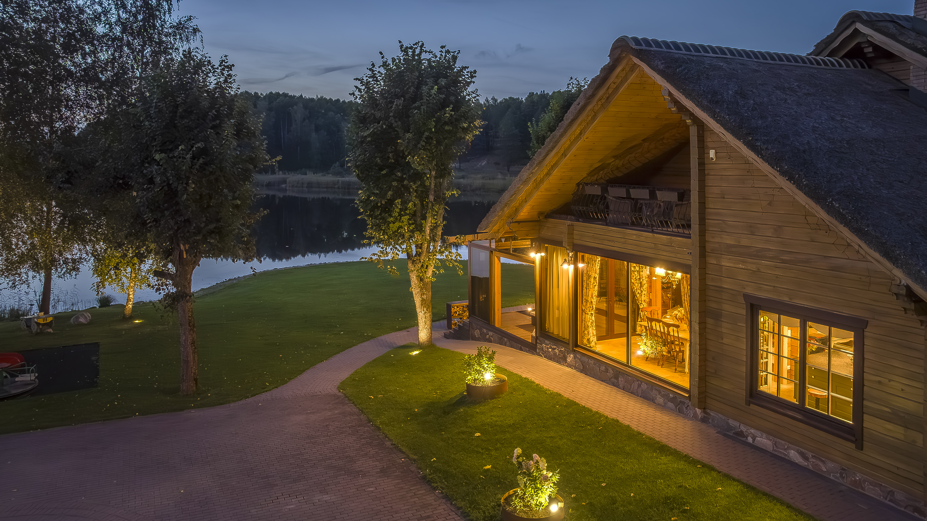  Romantic family homestead with a long lakeside - 物件實景
