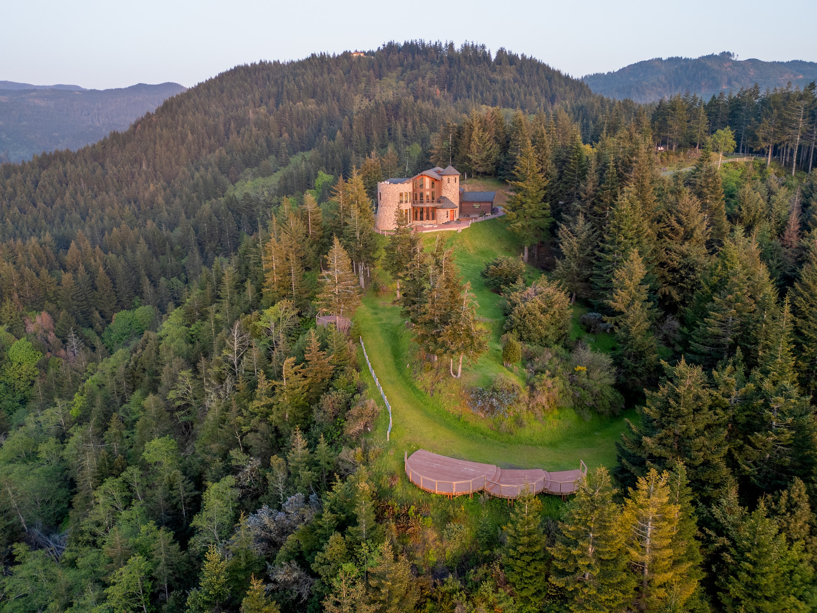  French Chateau High Above Gold Beach - 物件實景