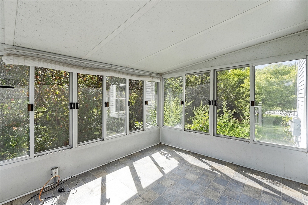 Pepperell, Massachusetts, 01463, United States, 3 Bedrooms Bedrooms, ,2 BathroomsBathrooms,Residential,For Sale,1942837