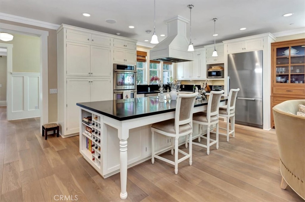 Long Beach, California, 90803, United States, 5 Bedrooms Bedrooms, ,4 BathroomsBathrooms,Residential,For Sale,1916985