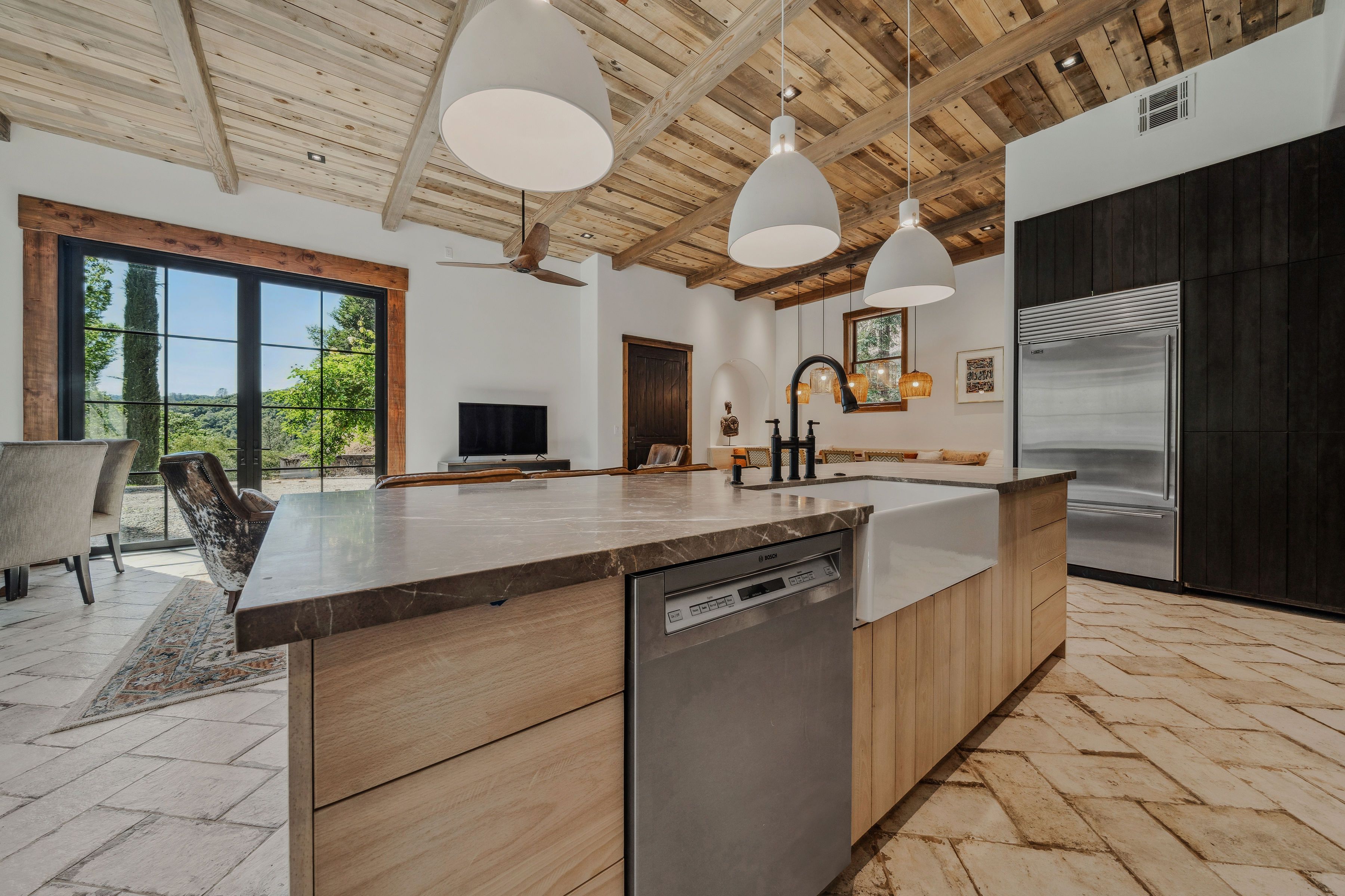  Horizon Canyon  Private 41-Acre Riverfront Estate Between Sacramento & Lake Tah - 物件實景