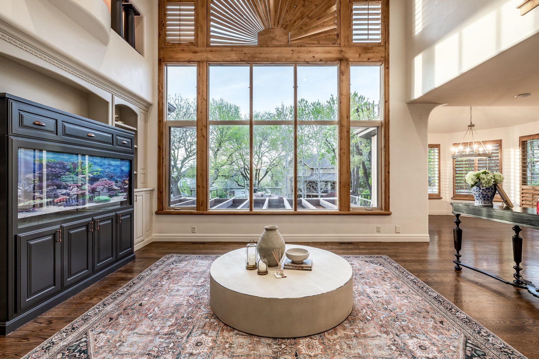  Custom 2-Story Parade Home with Dolphin Bolderscape Grotto Pool & 6 Car Garage - 物件實景