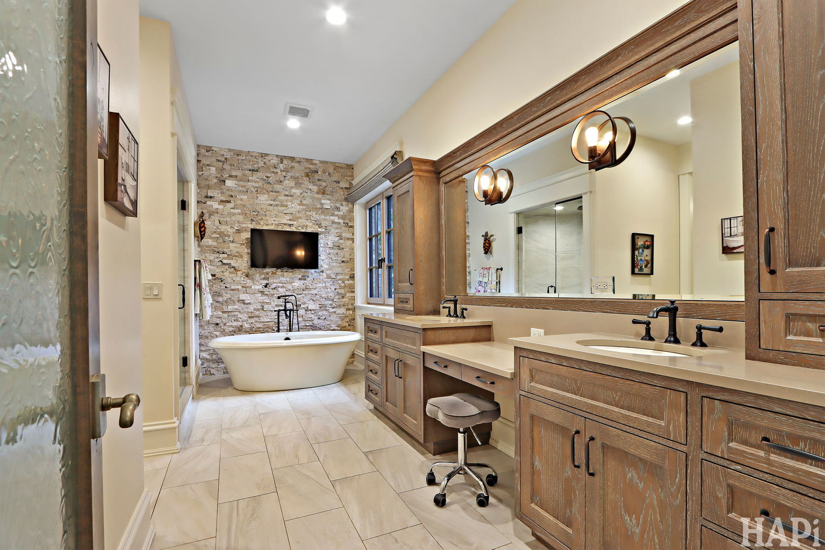 South Barrington, Illinois, 60010, United States, 5 Bedrooms Bedrooms, ,6 BathroomsBathrooms,Residential,For Sale,1947968