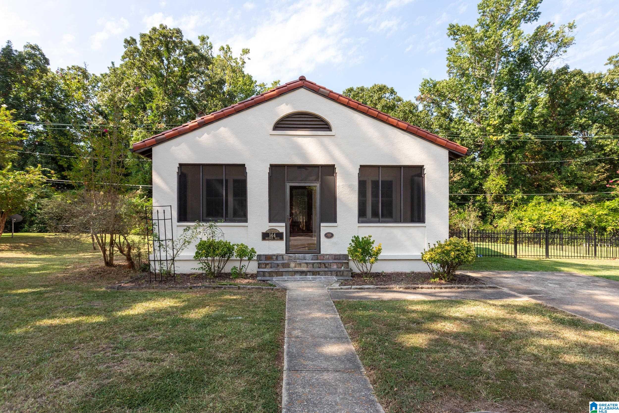 Drennen Dr, Anniston, AL 36205