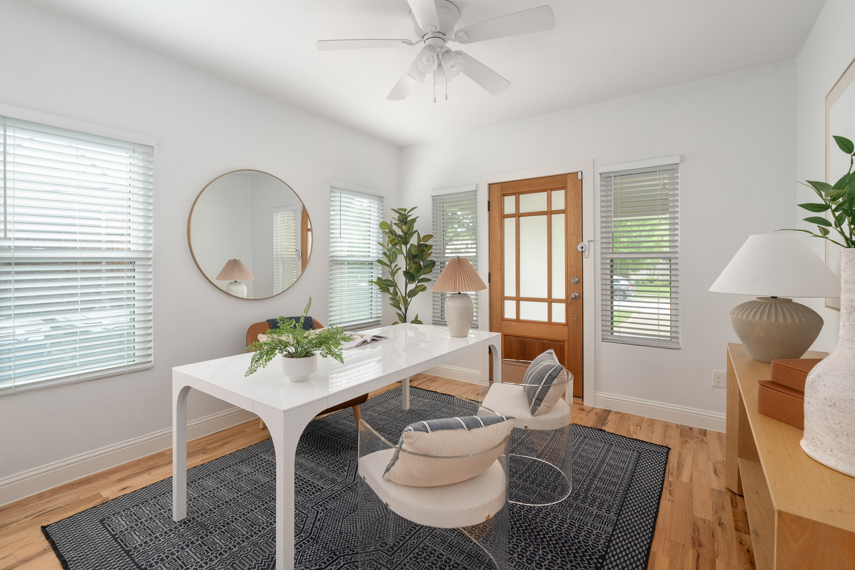  Classic East Dallas Craftsman with Refined Modern Updates - 物件實景