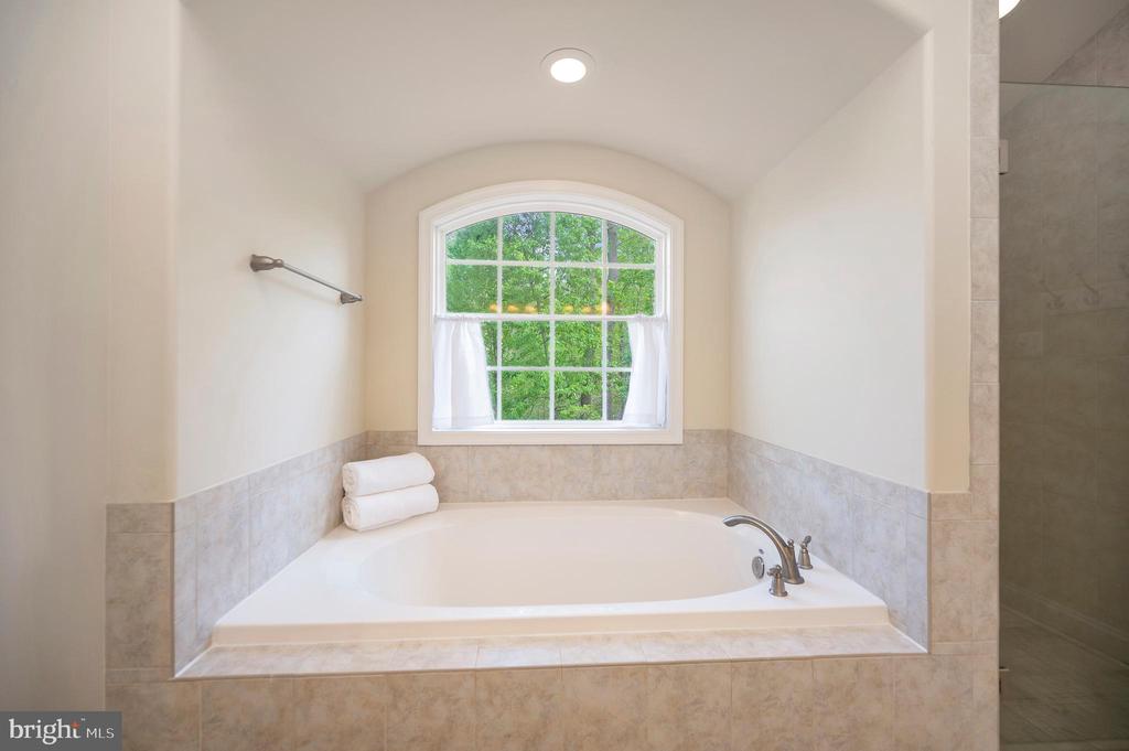 Stafford, Virginia, 22554, United States, 5 Bedrooms Bedrooms, ,5 BathroomsBathrooms,Residential,For Sale,2047982