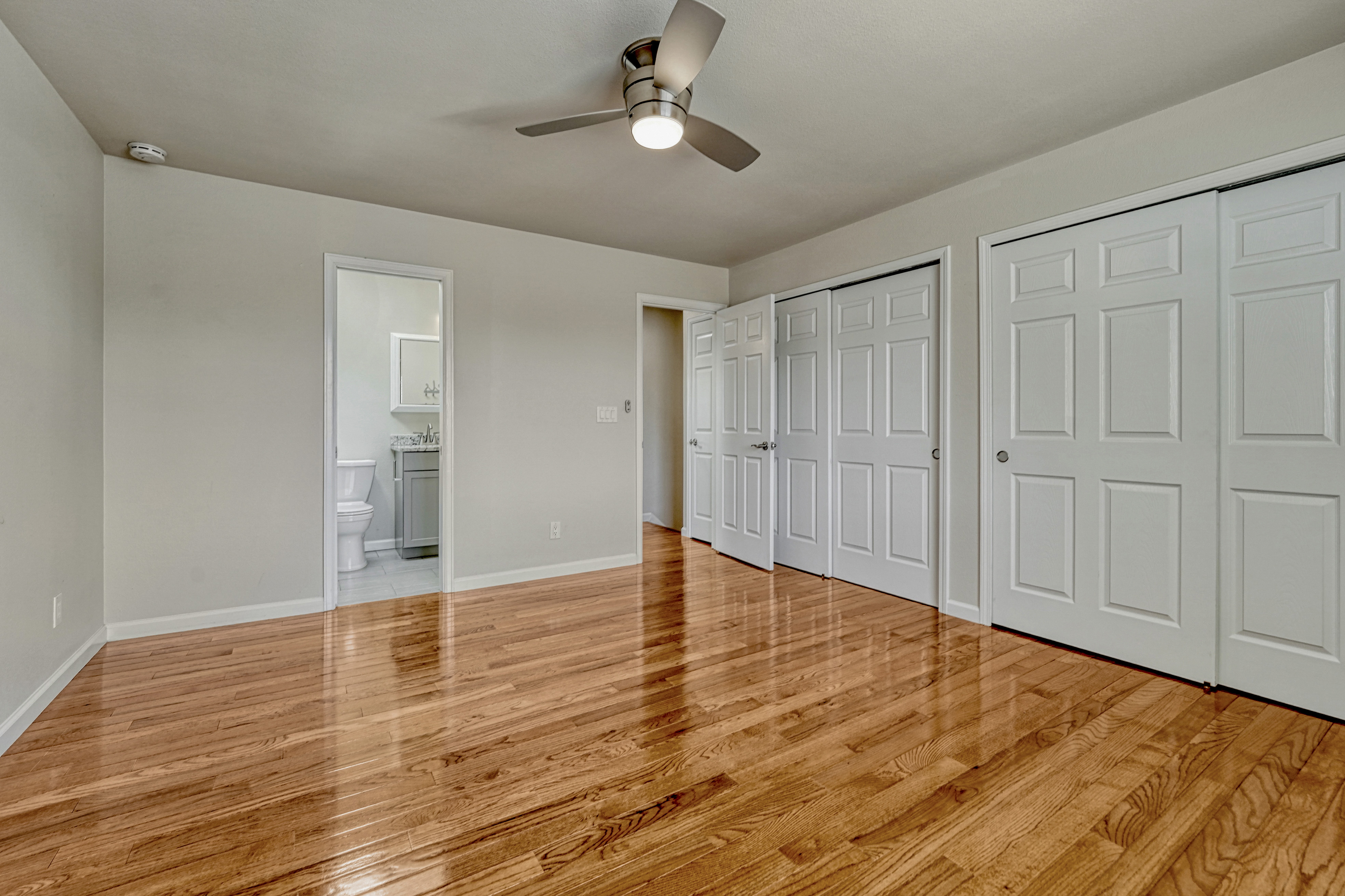  Hardwood Flooring and Mountain Views in 80919 - 物件實景