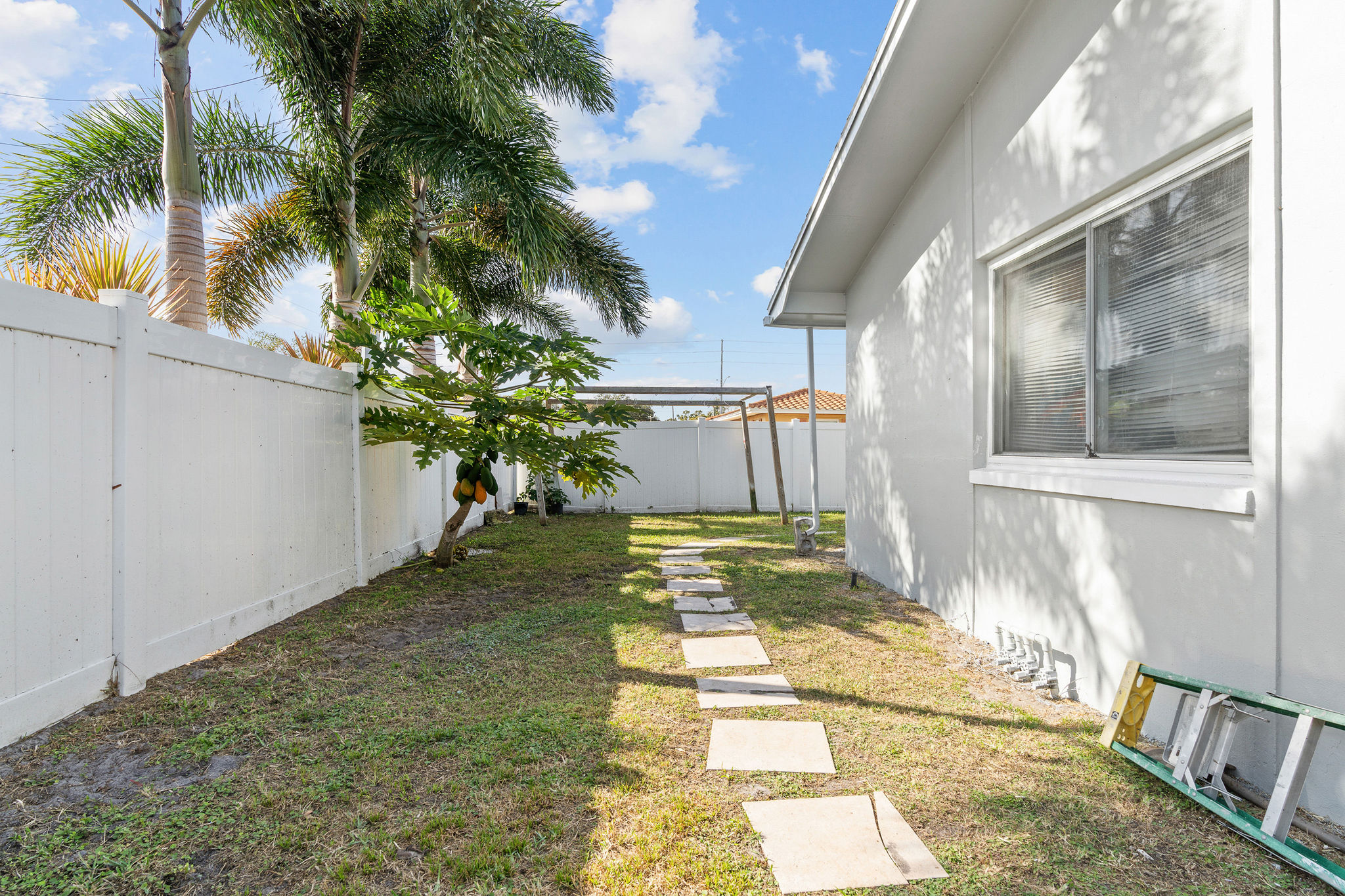 Largo, Florida, 33771, United States, 4 Bedrooms Bedrooms, ,2 BathroomsBathrooms,Residential,For Sale,2005183