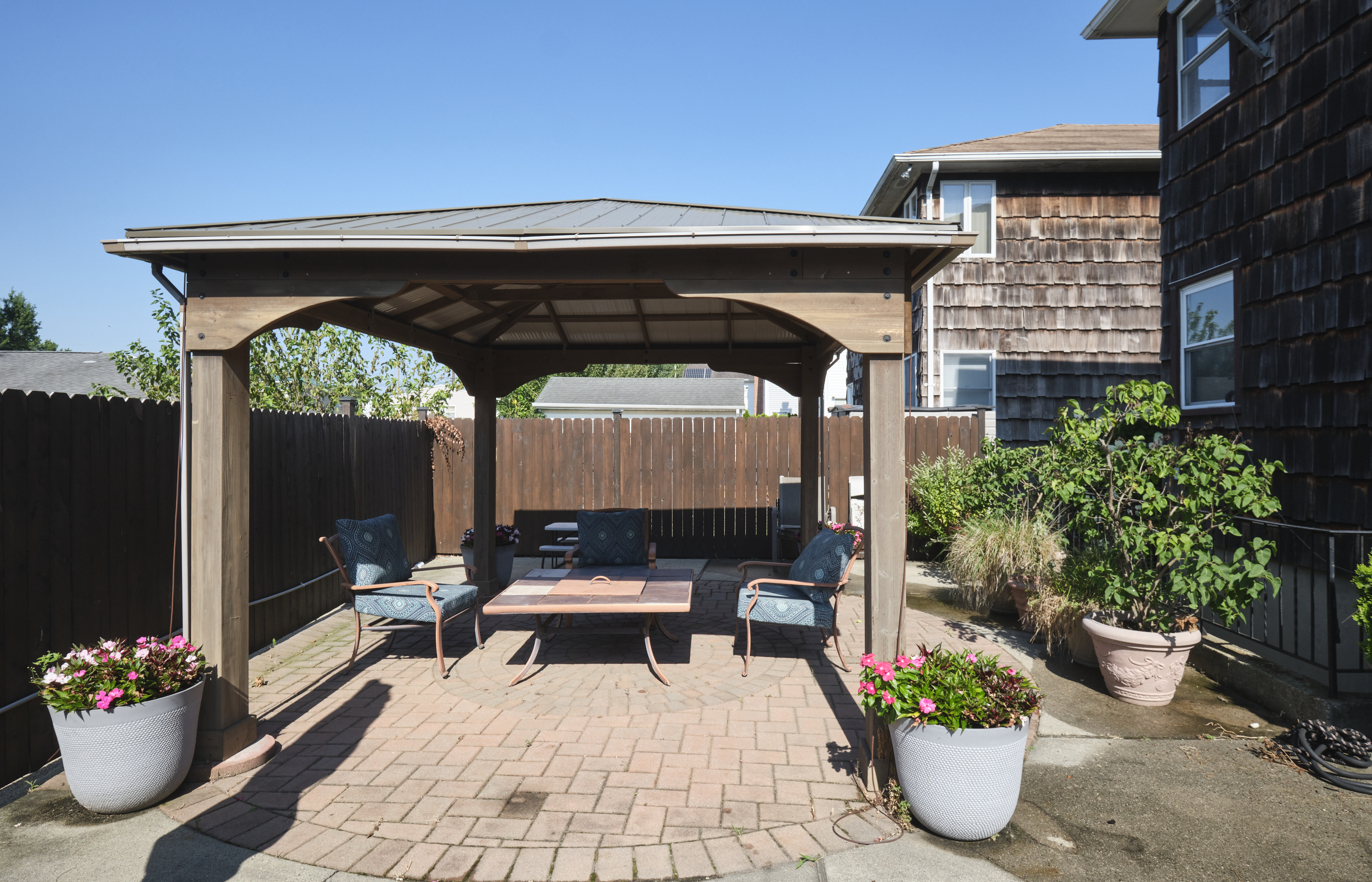 Floral Park, New York, 11001, United States, 5 Bedrooms Bedrooms, ,4 BathroomsBathrooms,Residential,For Sale,1980270