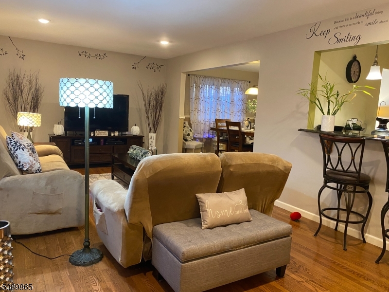 Kenilworth Boro, New Jersey, 07033, United States, 4 Bedrooms Bedrooms, ,3 BathroomsBathrooms,Residential,For Sale,1960760