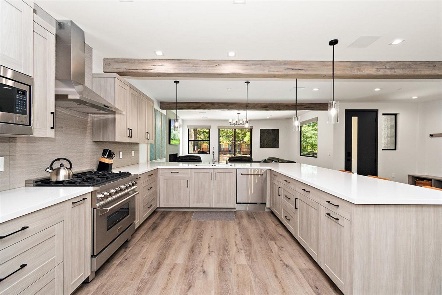  679 Summit Boulevard, Big Bear Lake, CA 92315 - 物件實景