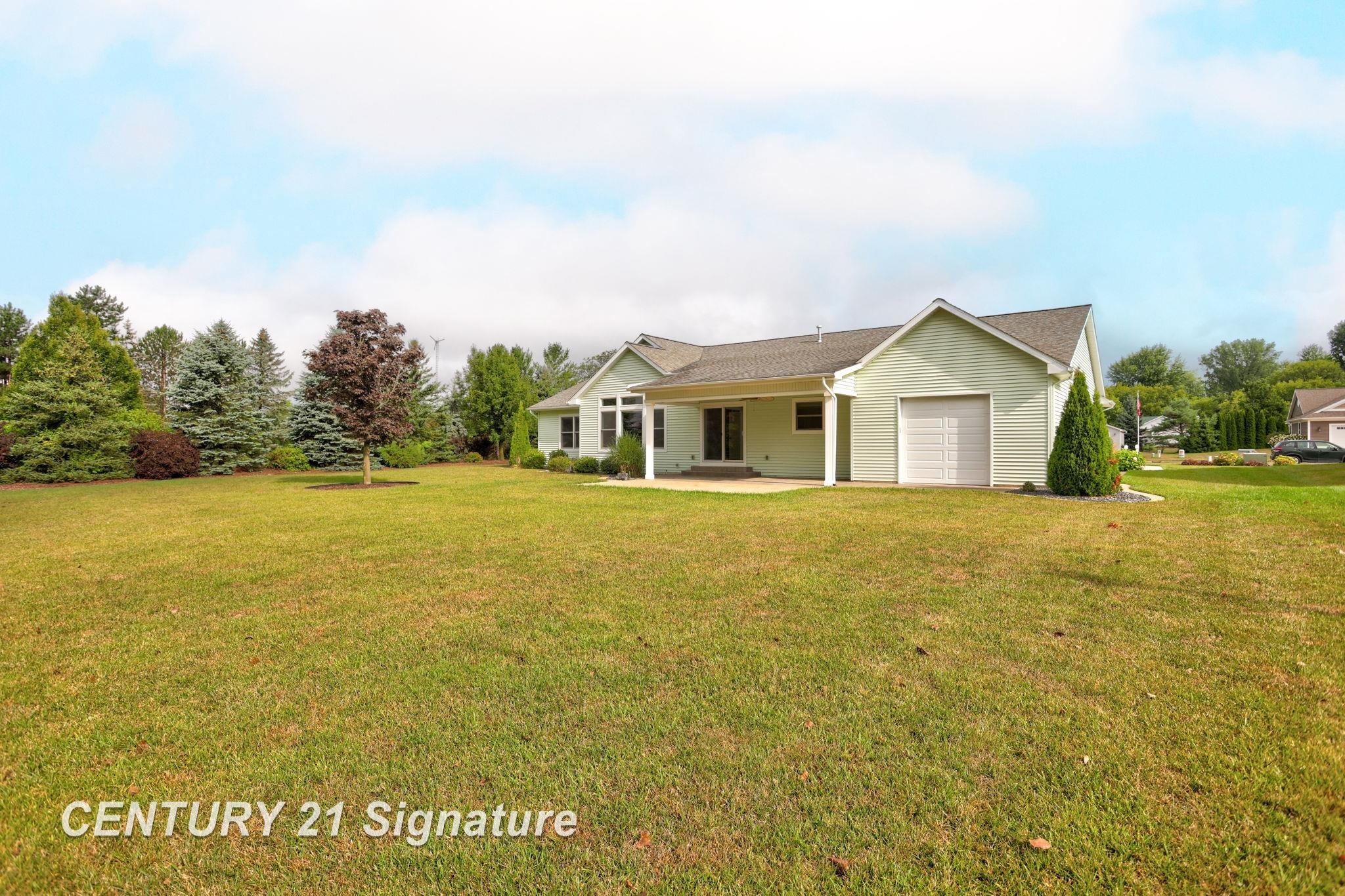 Freeland, Michigan, 48623, United States, 4 Bedrooms Bedrooms, ,3 BathroomsBathrooms,Residential,For Sale,1924442