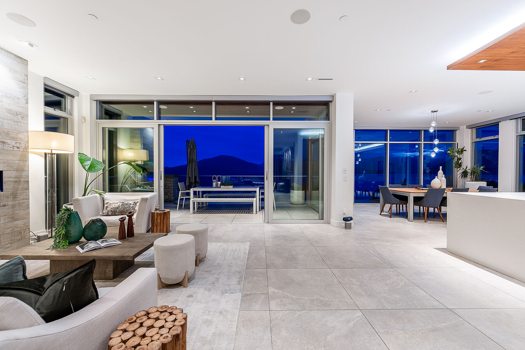  Amazing Waterfront Property - 物件實景