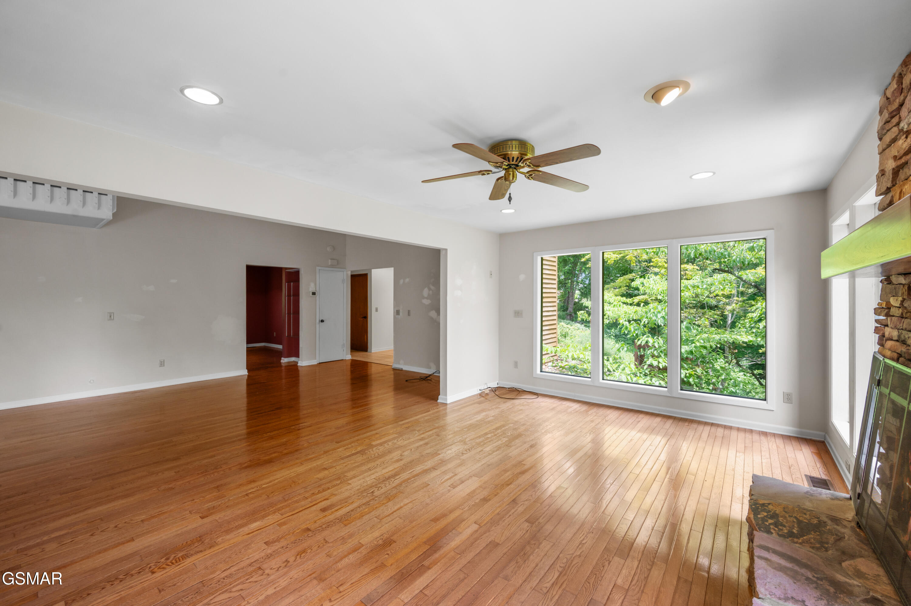 Pigeon Forge, Tennessee, 37863, United States, 3 Bedrooms Bedrooms, ,3 BathroomsBathrooms,Residential,For Sale,1978276