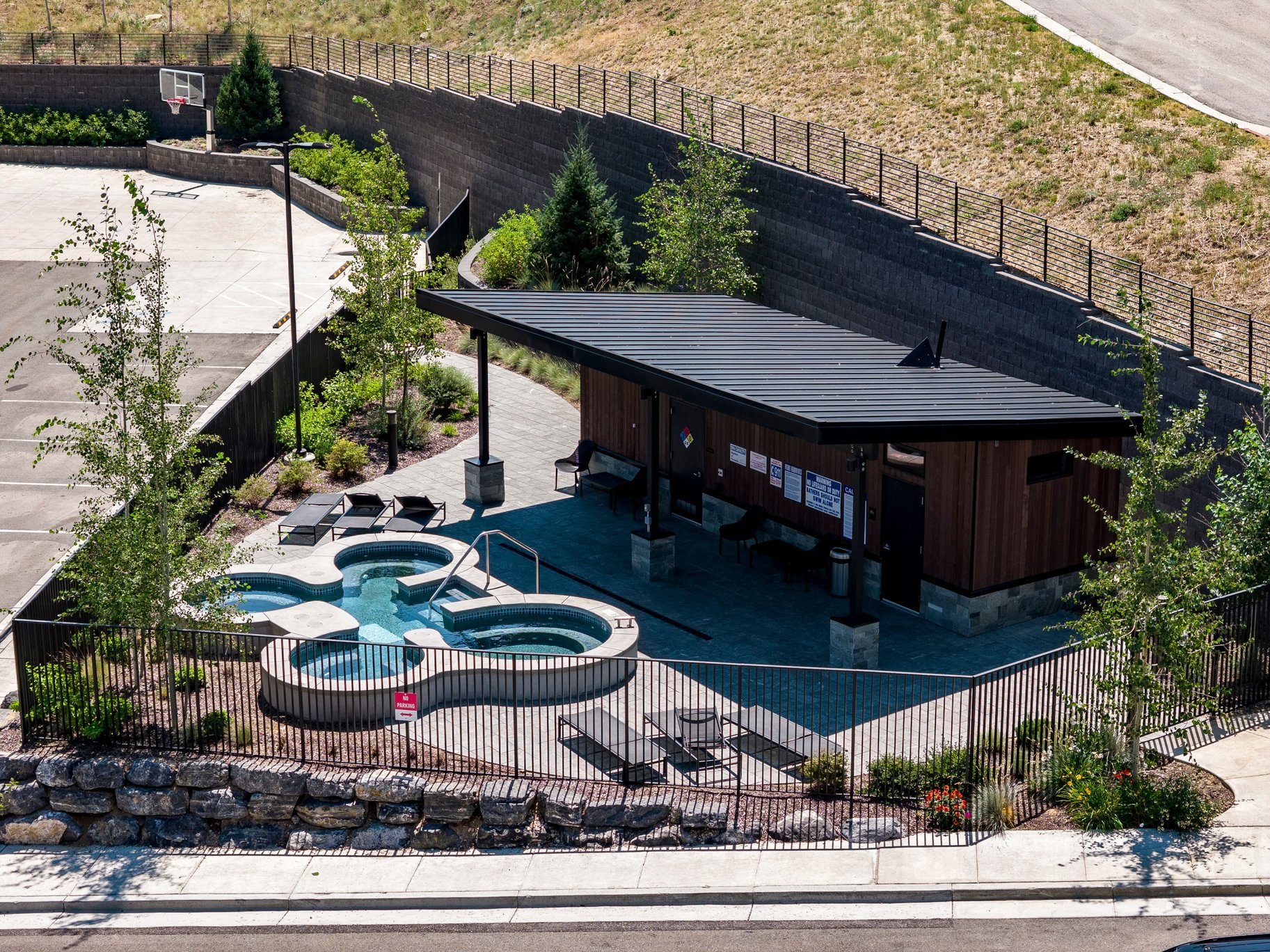  Brand New Luxury Walk to Ski Location at a Value Price - 物件實景