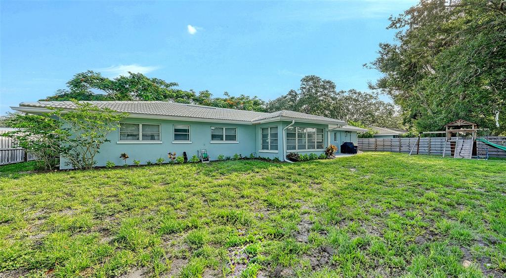 Sarasota, Florida, 34239, United States, 3 Bedrooms Bedrooms, ,2 BathroomsBathrooms,Residential,For Sale,1785802