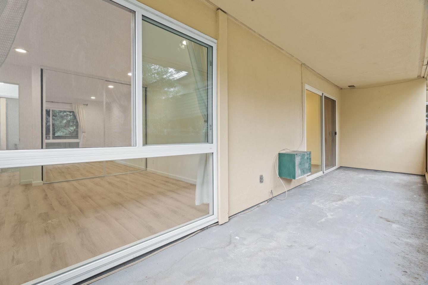 Mountain View, California, 94040, United States, 2 Bedrooms Bedrooms, ,2 BathroomsBathrooms,Residential,For Sale,1997525