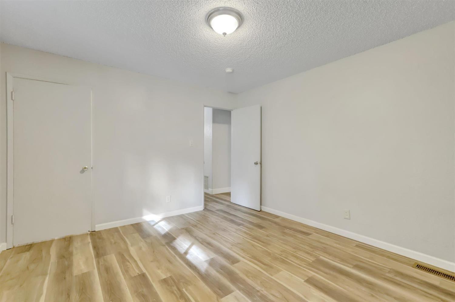 Nevada City, California, 95959, United States, 3 Bedrooms Bedrooms, ,2 BathroomsBathrooms,Residential,For Sale,1992371