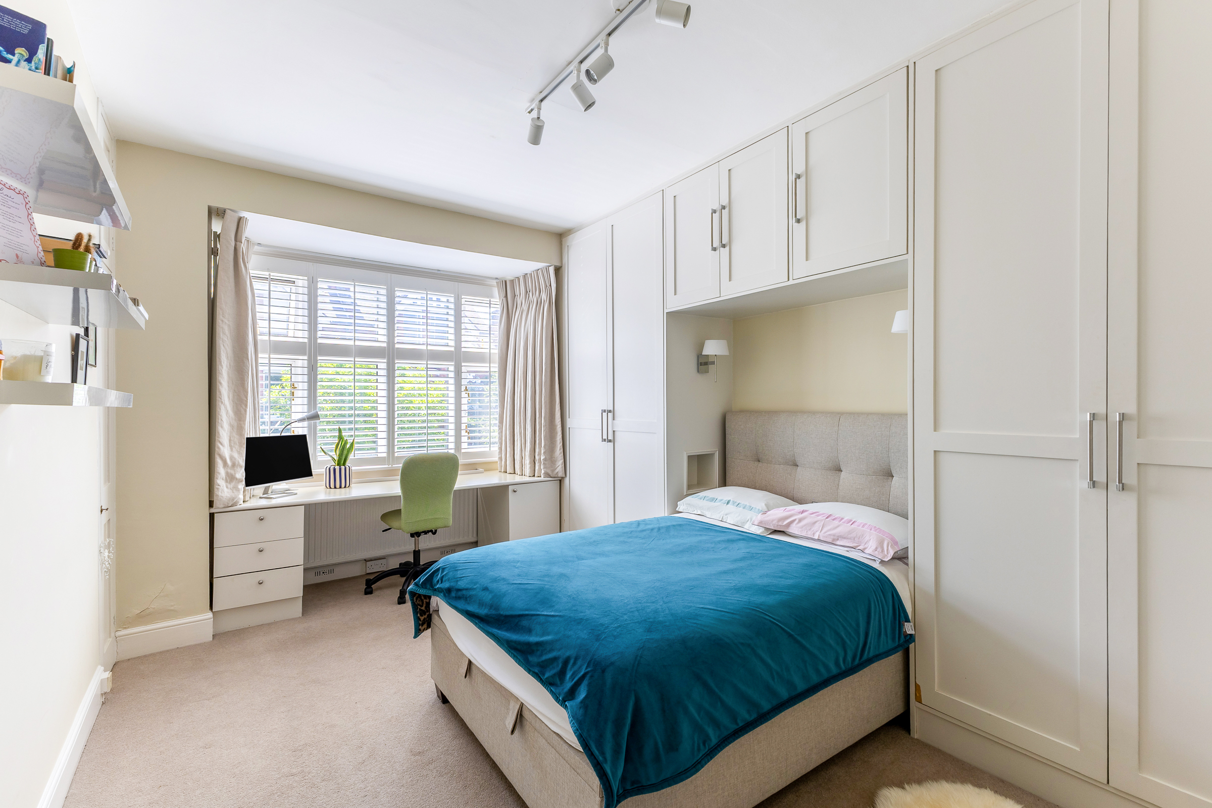  A Detached Victorian Family House with a Swimming Pool in Wimbledon Village - 物件實景