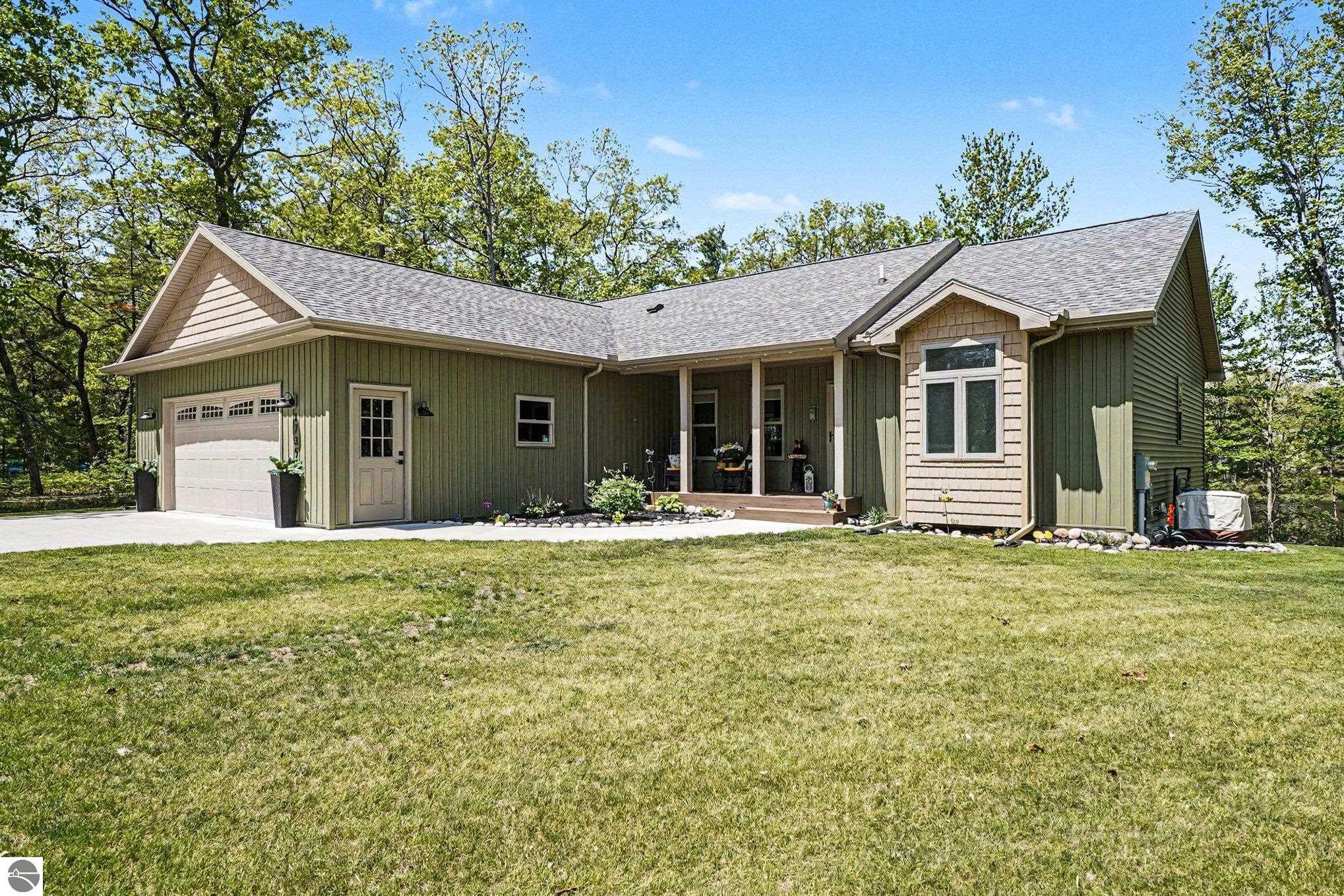 National City, Michigan, 48748, United States, 3 Bedrooms Bedrooms, ,3 BathroomsBathrooms,Residential,For Sale,2048430