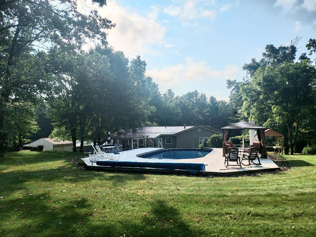 Big Rapids, Michigan, 49307, United States, 3 Bedrooms Bedrooms, ,2 BathroomsBathrooms,Residential,For Sale,1951282