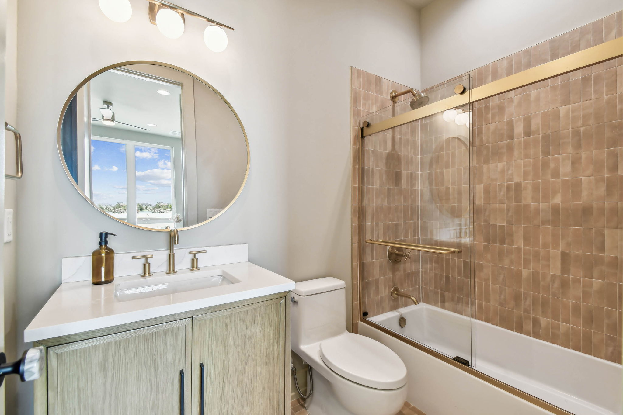 Treasure Island, Florida, 33706, United States, 5 Bedrooms Bedrooms, ,5 BathroomsBathrooms,Residential,For Sale,1792310