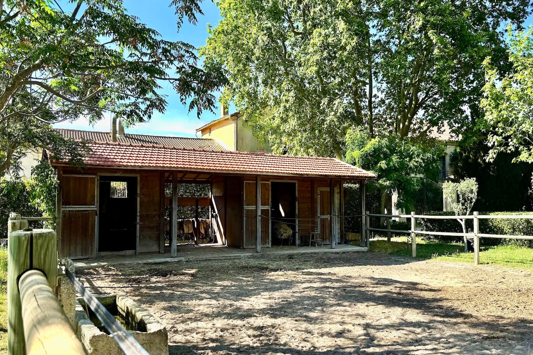  Exceptional Property Near Aigues-Mortes - 物件實景