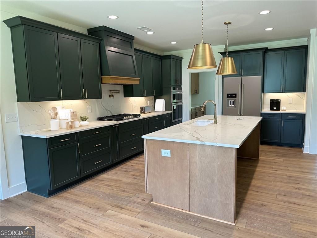 Gainesville, Georgia, 30506, United States, 5 Bedrooms Bedrooms, ,4 BathroomsBathrooms,Residential,For Sale,1909914